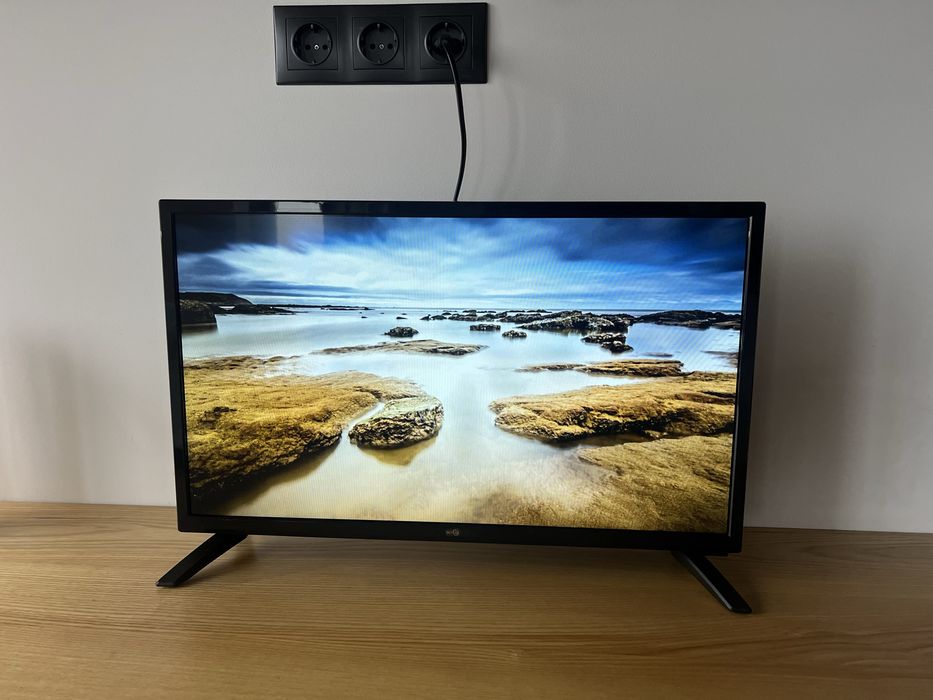 Телевізор. Новий. Тільки відкрили.