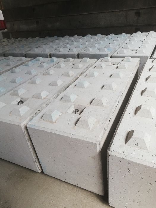 Bloki betonowe LEGO 180/60/60  300zl