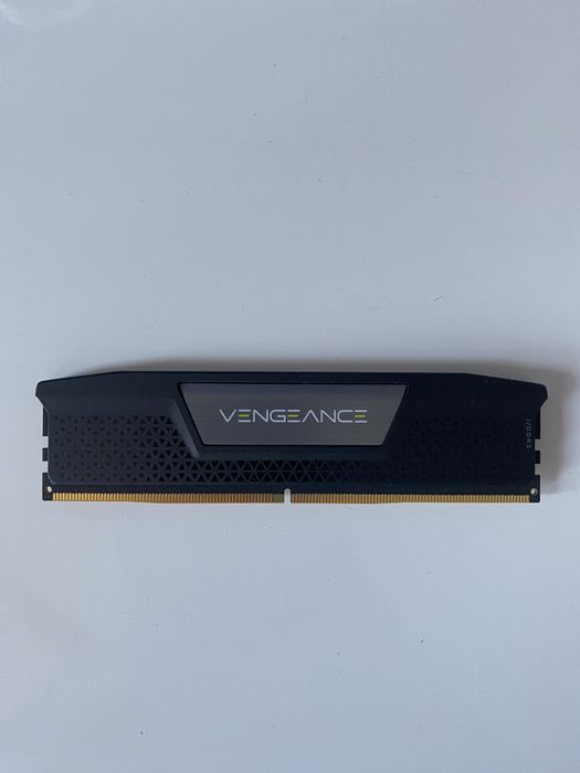 Memoria RAM VENGEANCE DDR5 16GB (1x16GB) 5200MHz