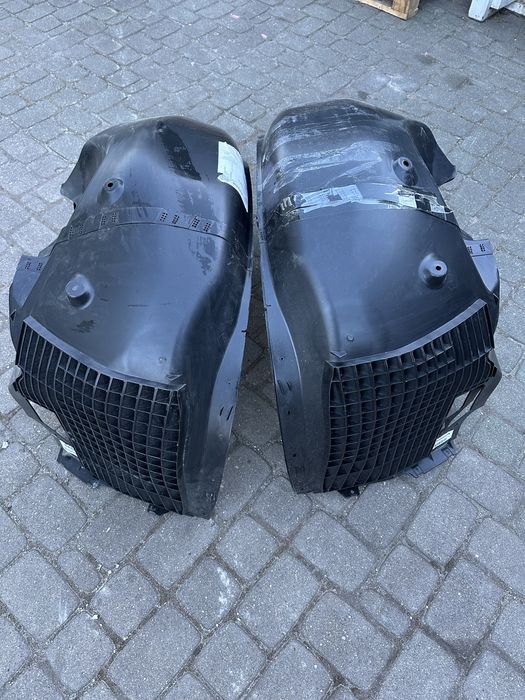 Corvette C8 nadkole przod prawe nowe