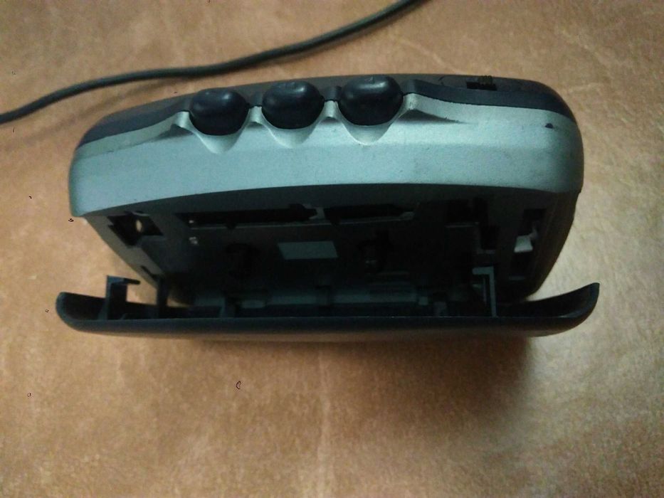 Вінтажний стереокасетний плеєр з FM-приймачем VEGA SONIC KT-90X