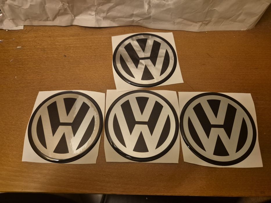 naklejki na  alu felgi  i kołpaki do Vw 8.9cm średnicy