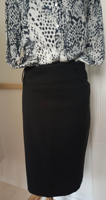 Czarna spódnica ołówkowa Morgan