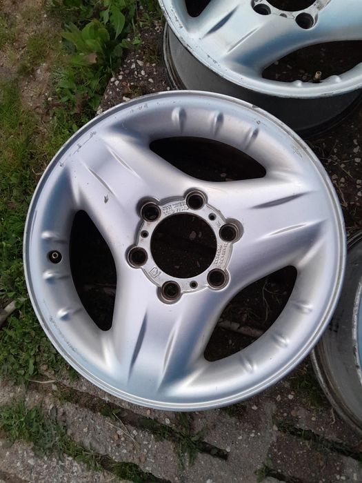 Jantes modernes 16" Frontera 4x4 / Furação Japonês