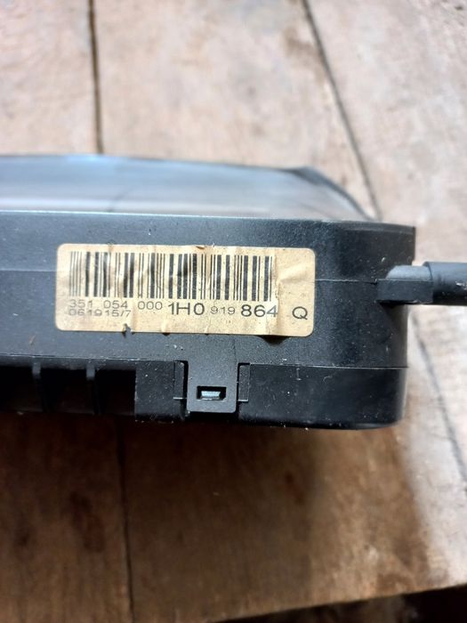 Панель приладів 1.9 Vento, golf 3