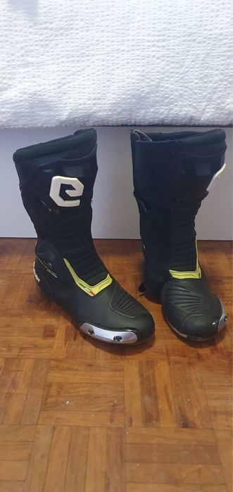 Fato de mota e botas