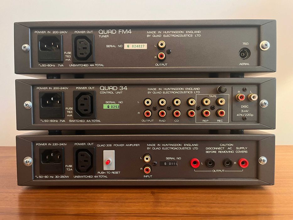 Amplificador, Pré e sintonizador Quad 306, 34 e FM4