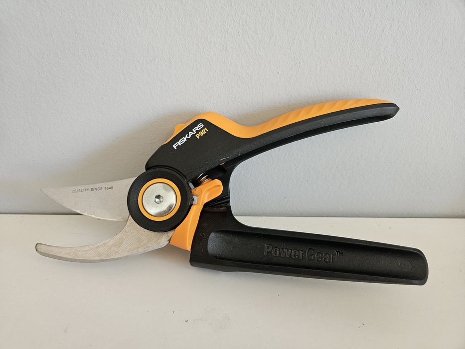 Fiskars Sekator do cięcia gałęzi Nowy