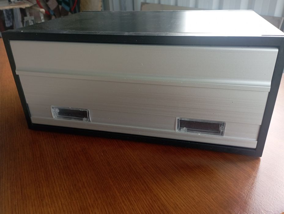 Caixa do correio de duas portas de encastrar