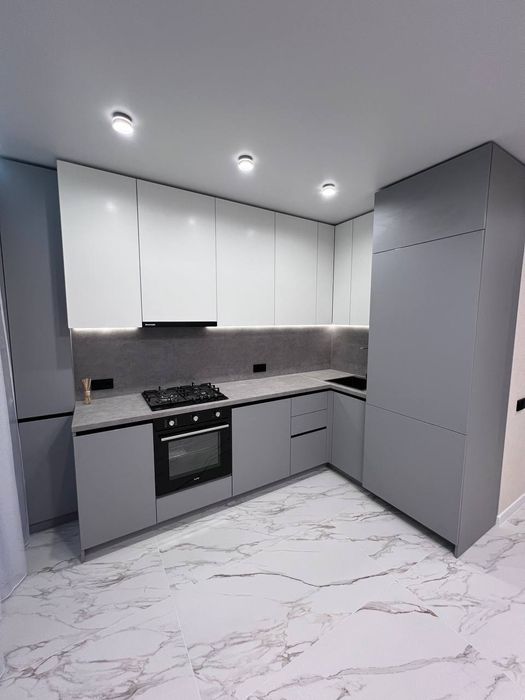 Продаж 2к квартири в центрі міста, вигляд на парк. Новий ремонт