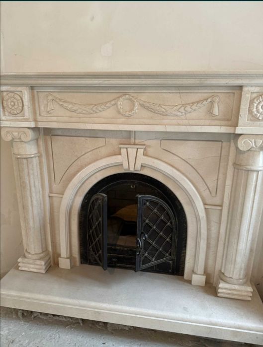 Продається будинок в центрі міста