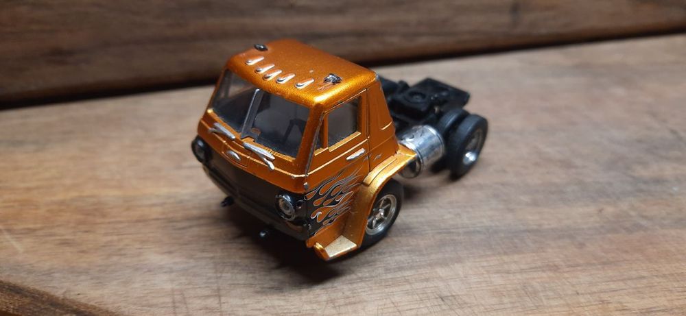 Коллекционная модель грузовика Dodge L600 COE (M2 Machines)