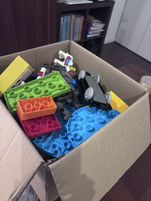 LEGO Duplo Lote Grande com Carros, Animais e Figuras