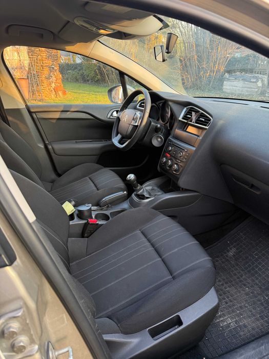 samochód Citroen C4