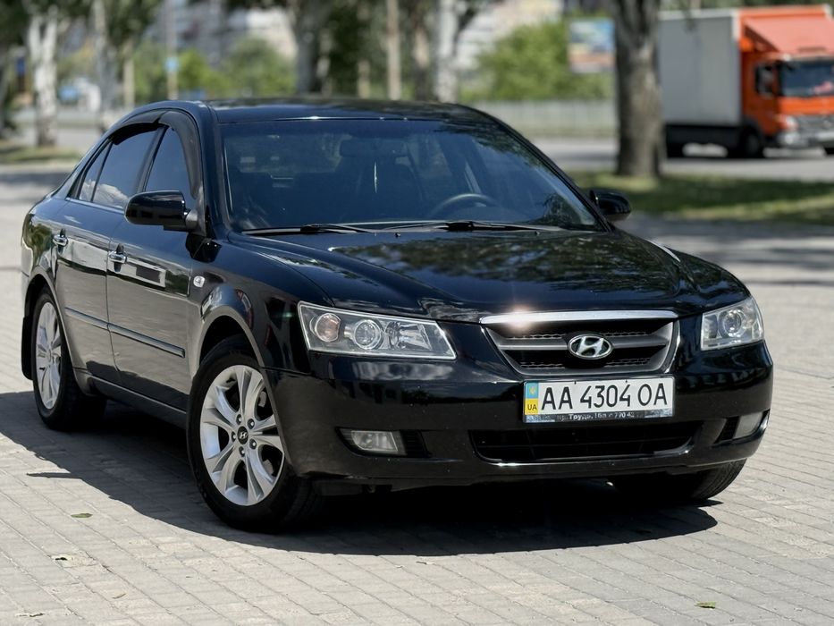 Продам Hyundai Sonata 2007 год 2.4 автомат