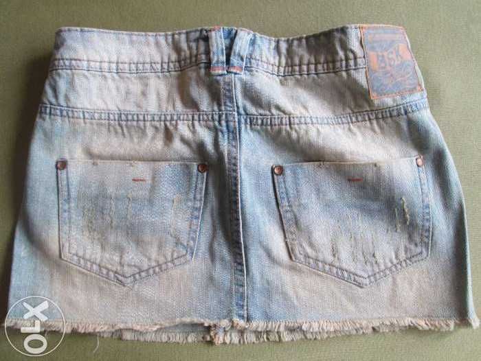wyjątkowa spódniczka jeans firmy Bershka