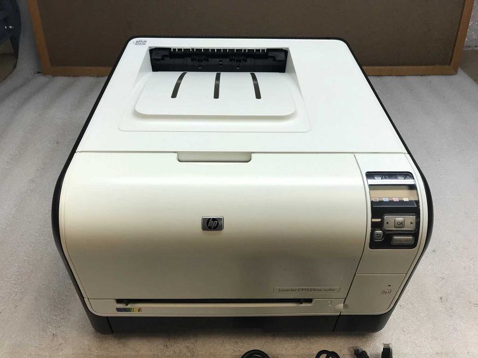 Drukarka laserowa, kolorowa HP CP 1525nw - łączność po Wifi. Wymagany zakup tonera.