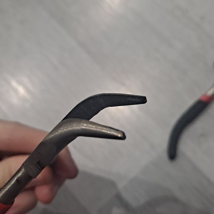 zestaw 2 małych narzędzi cęgi i kombinerki