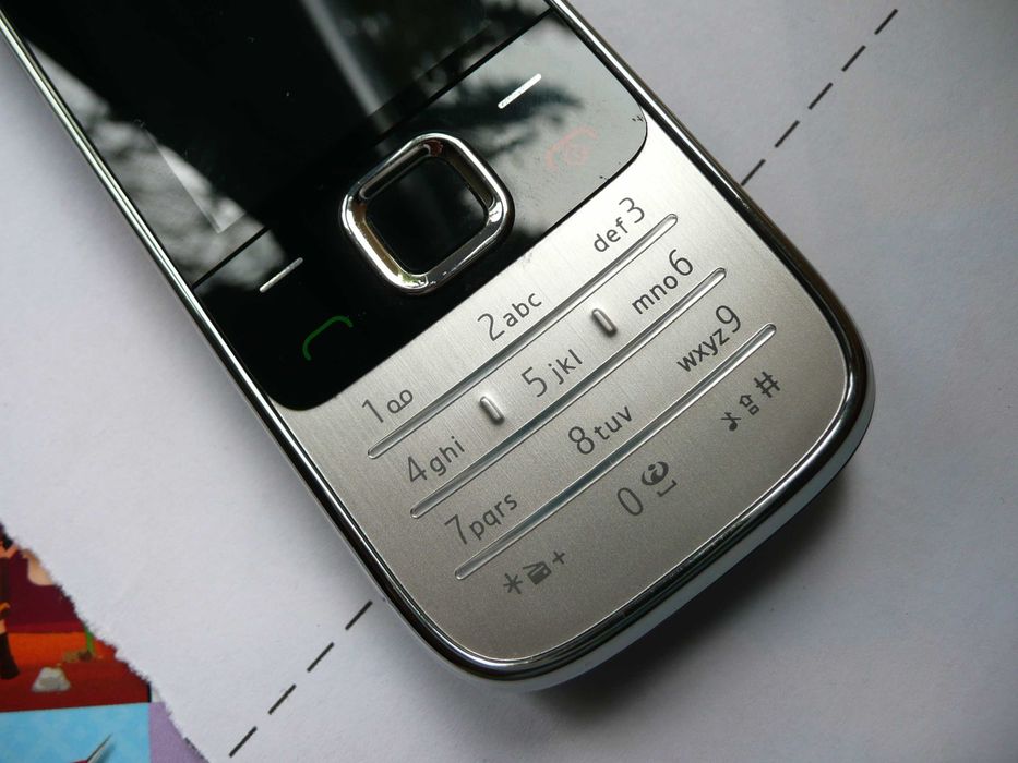 nokia 2730 jak nowa nie włącza się