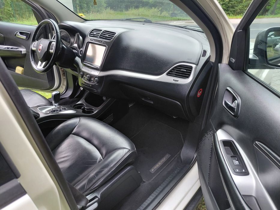 Sprzedam FIAT FREEMONT 2.0l 7 osob.