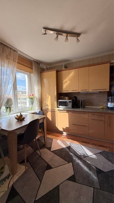 Продам квартиру на пр. Поля (Кірова) 3х кімнатна, ваучер