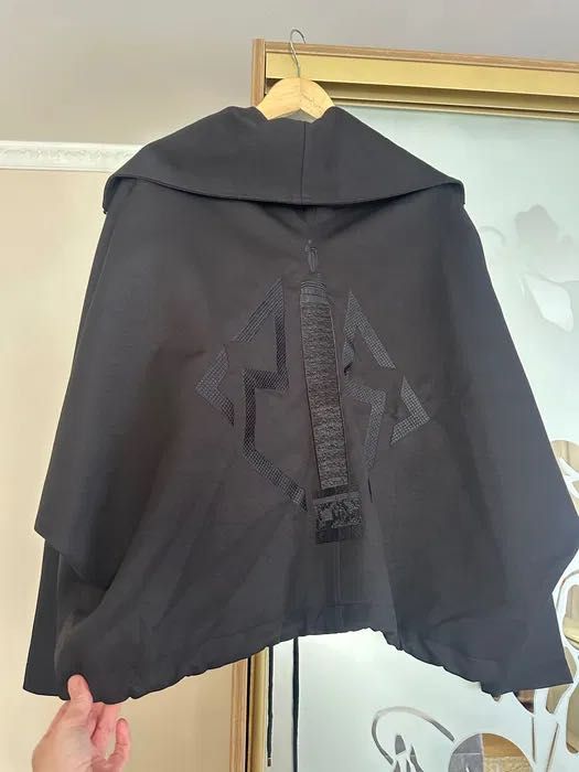 Куртка Schiaparelli, нова