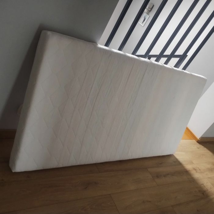 Łóżko dziecięce 90x180cm