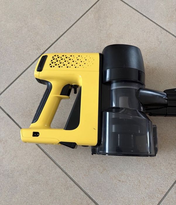 Пилосос Karcher VC4