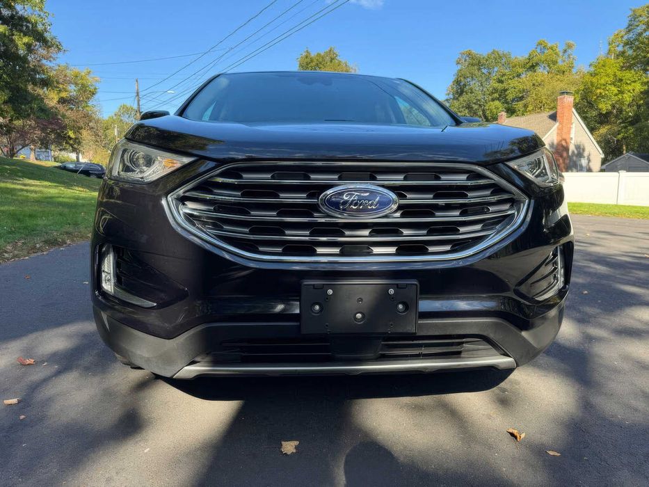 Ford Edge      2021