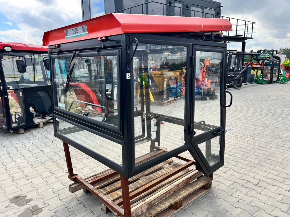 Kabina ciągnikowa Ursus C330 C360 MF235 T25 T-25 RUSKI siłowniki -RATY