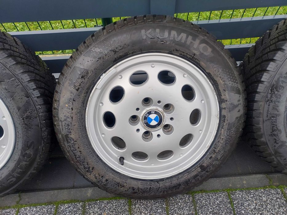 Opony zimowe 205 60 R15 Koła Felgi BMW styling 36  15