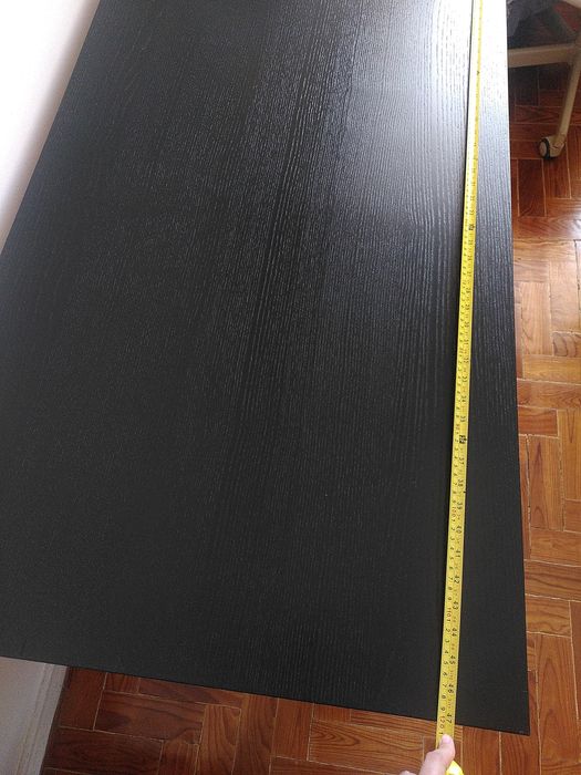 Secretária Elétrica IKEA – Altura Regulável | Cor Preta