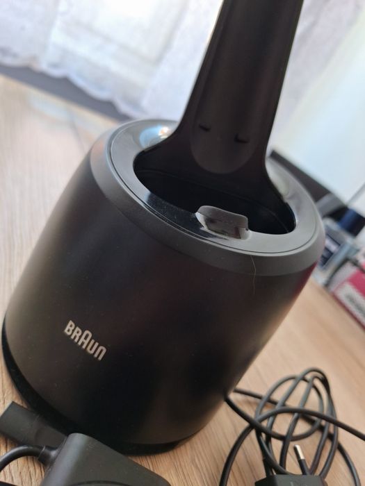 Golarka BRAUN Seria 7 71-S7200CC Na mokro i sucho