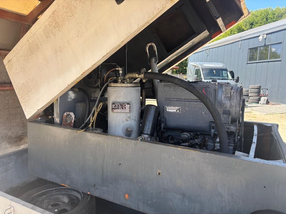 Urządzenie do piaskowania, sodowania, szkiełkowania.