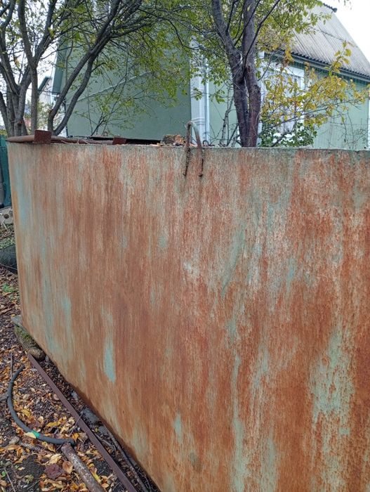 Ёмкость для воды металлическая.