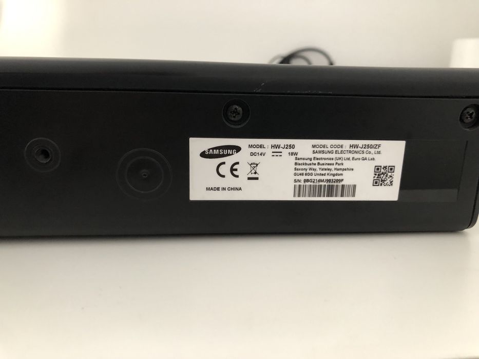 Barra de som em excelente estado