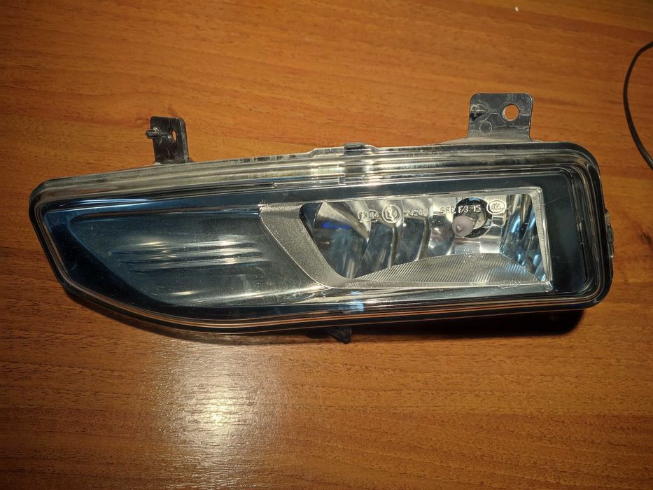 Противотуманная фара Nissan Rogue левая 261558995A Valeo