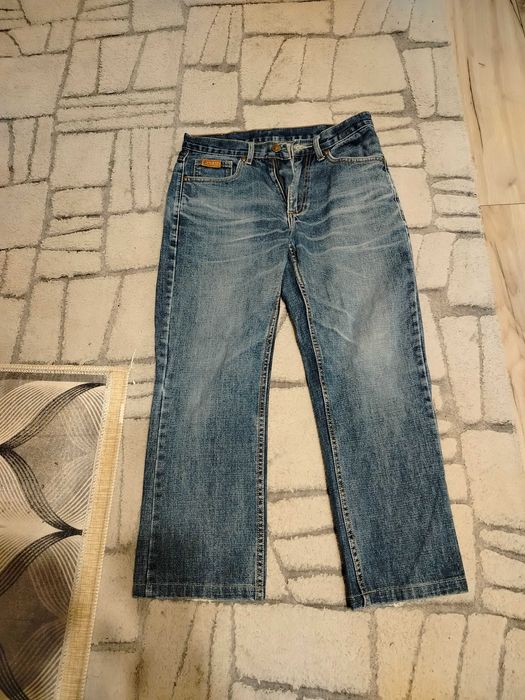 Sprzedam 3 pary spodni męskich i 2 męskie swetry