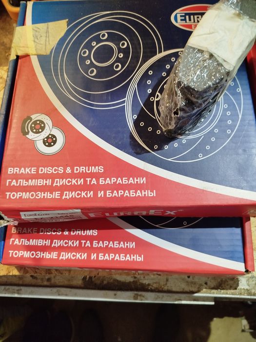 Гальмівні диски передні