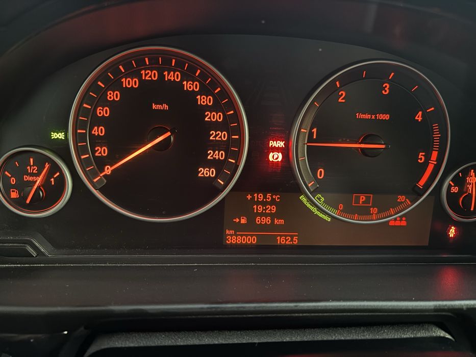 BMW 520d Touring (F11) Auto | Impecável | Revisão de Motor e Caixa Feita