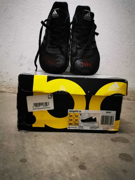 Ténis - Sapatilhas ADIDAS 44 Vengeful Running Court Homem