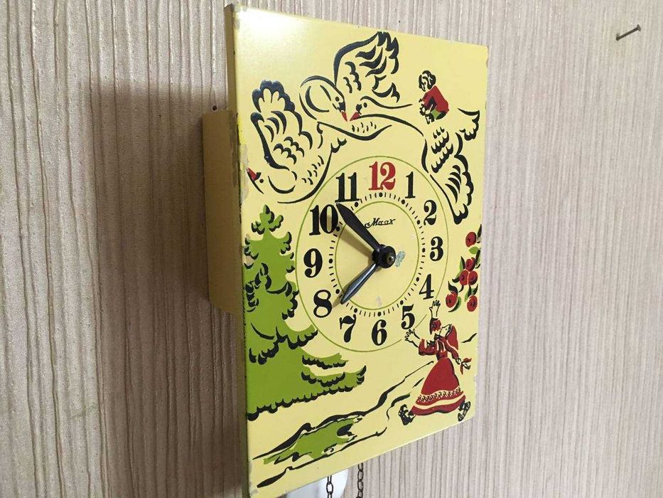 Годинник ходики настінний механічний Маяк "Гуси-Лебеді"