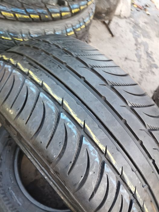 Одна літня шина Kumho 235/45/17