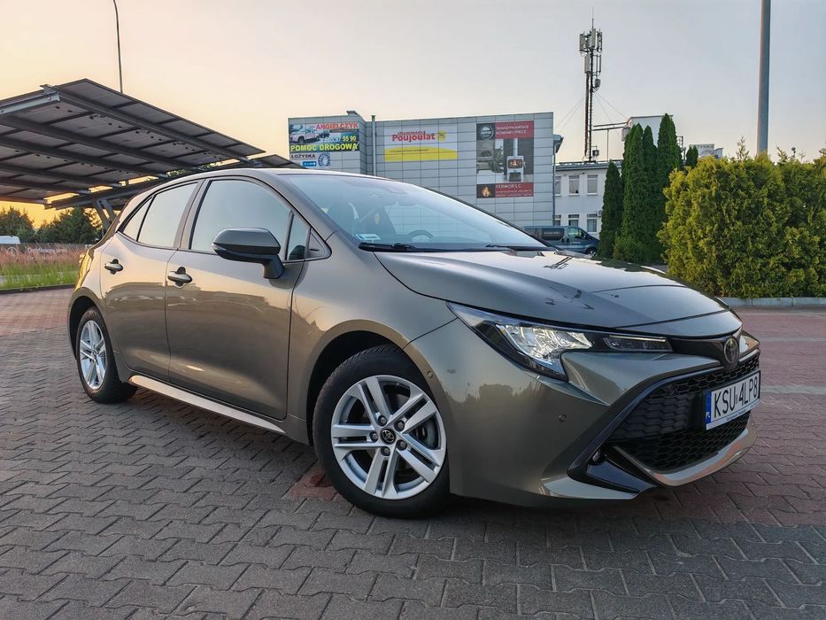 Toyota Corolla krajowy, bezwypadkowy, mały przebieg, bardzo zadbany.
