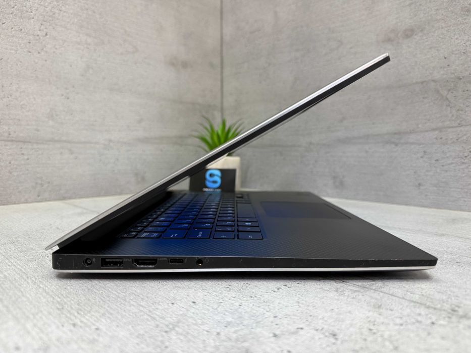 Потужний ноутбук Dell Precision 5510/Xeon/Nvidia/M1000M/256gb ssd/15.6"