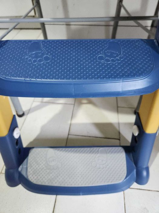 Assento sanitário infantil tipo escada auxiliar