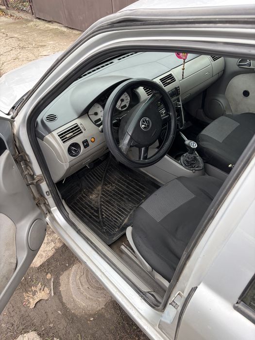 Volkswagen pointer 2006 года