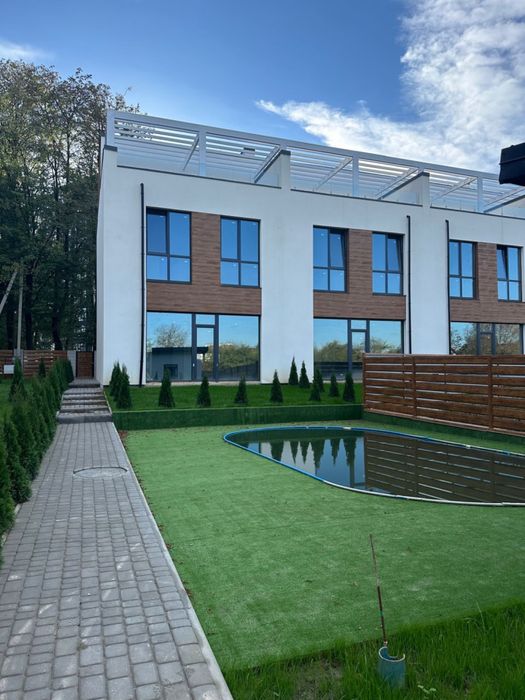 Продаж!Розкішний таунхаус біля Міського озера!