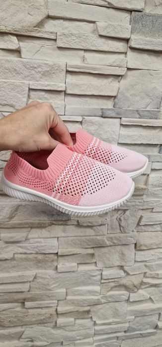 Wsuwane buty dziewczęce z oddychająca siateczka 30