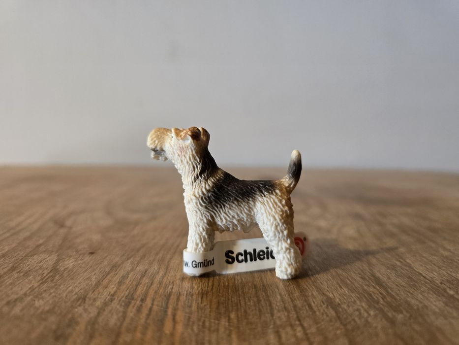 Schleich pies foxterrier figurka unikat model wycofany z 1995 r.